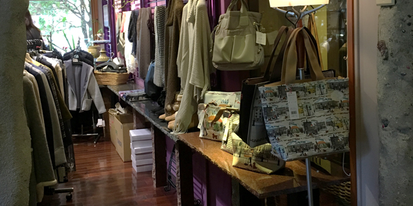 西神中央店のニーノの店内