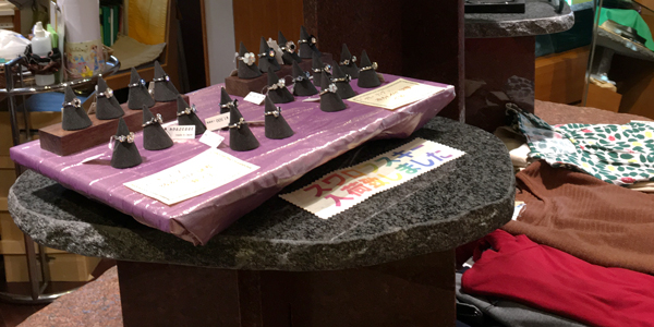 西神中央店のニーノのアクセサリー